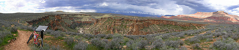 Hurricane Rim Trail