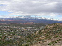 images/Trails/Utah-StGeorge/Roadtrip2005-Day4-HurricanceCliffs-02.jpg