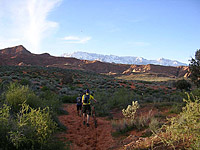 images/Trails/Utah-StGeorge/RoadTrip2005-Day2-ChurchRocks-21.jpg