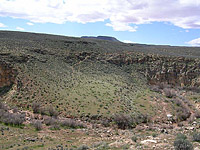 images/Trails/Utah-StGeorge/Roadtrip2005-Day4-HurricanceCliffs-14.jpg